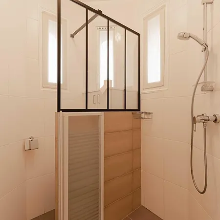 Apartment Spacious House - Ac- 5br-12p- *